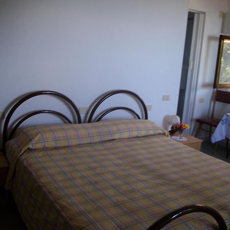 Hotel Alberta มาสซา ภายนอก รูปภาพ
